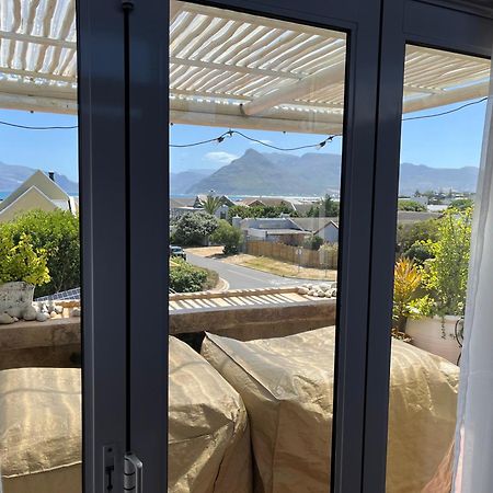 Storyhouse In Kommetjie Exterior foto