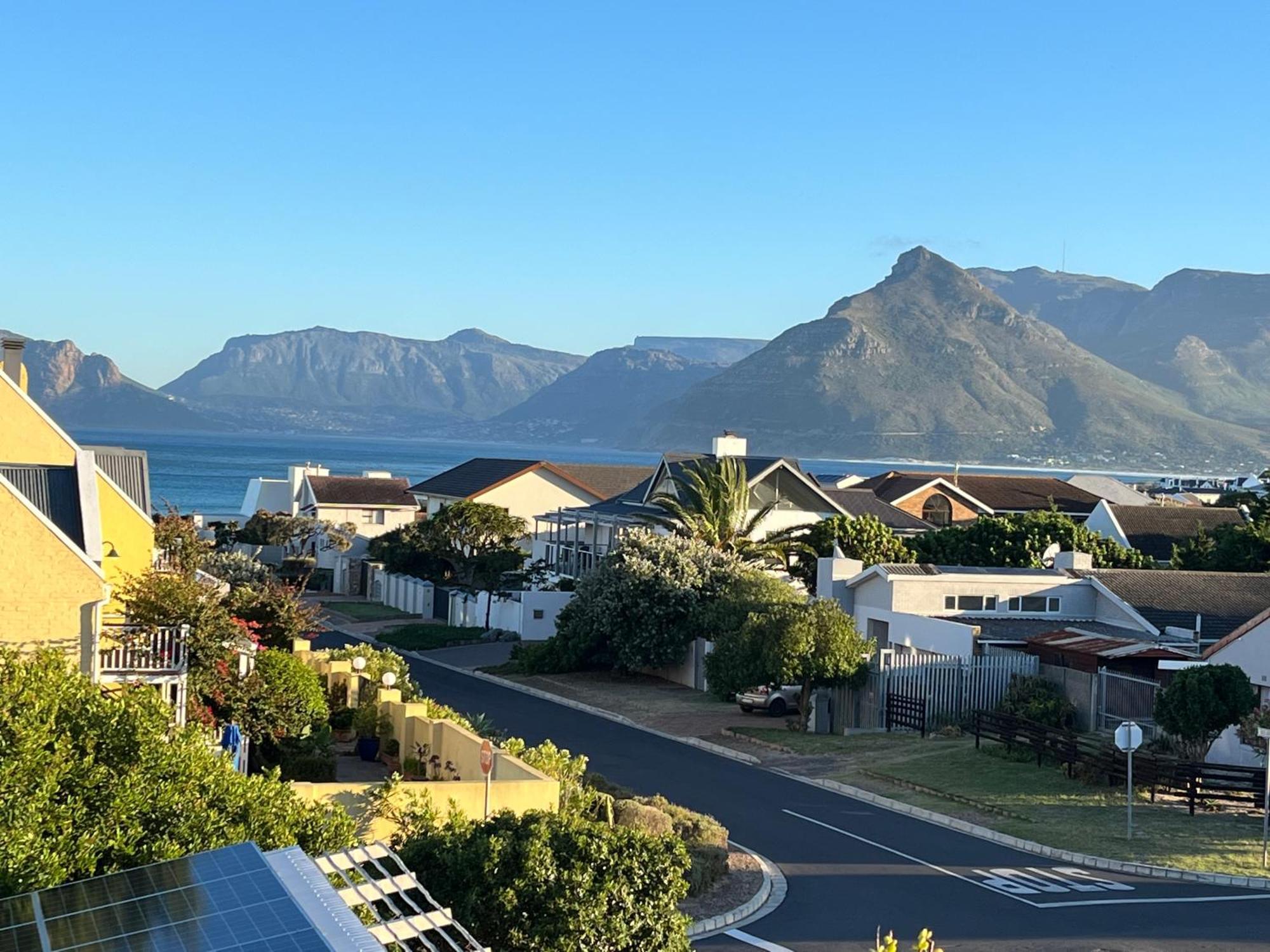 Storyhouse In Kommetjie Exterior foto